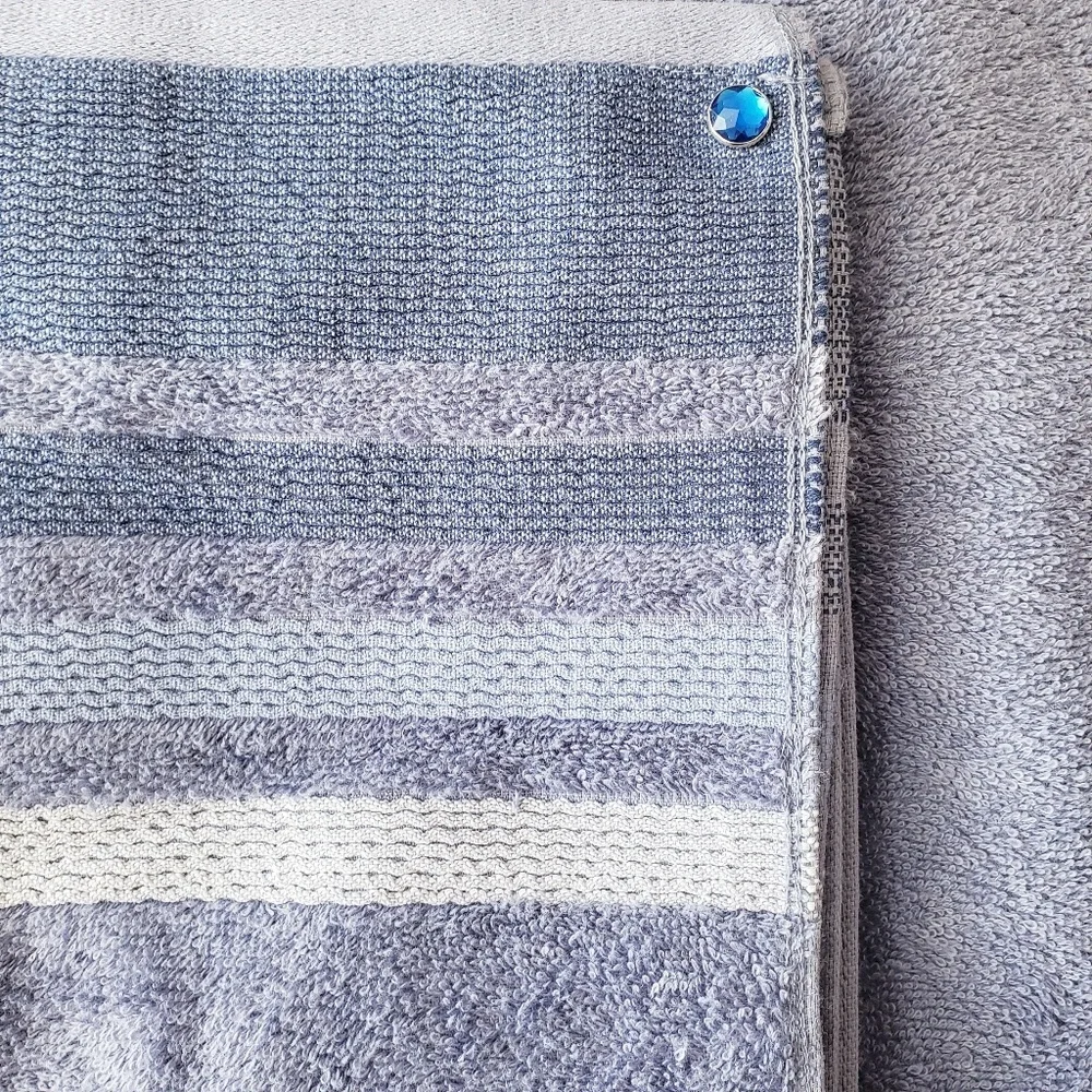 #0972-B New! Blue Hang'N'Snap Bath Towel 27x52 🤍BLUE JEWEL Snap